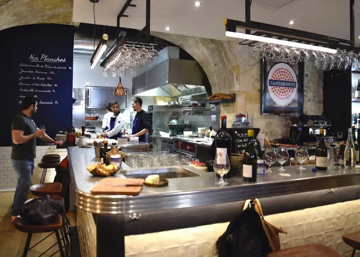 L'Avant Comptoir, Cave à manger à Bordeaux - client de Passion Vins